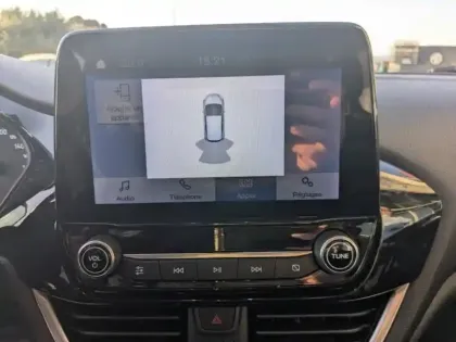 Photo 11 Ford Fiesta Gén. V Ph2 Titanium Business 5