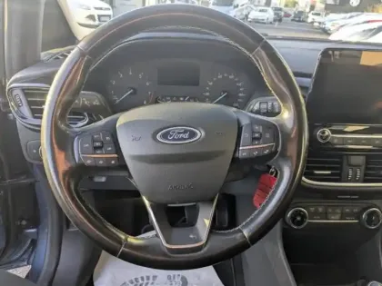 Photo 6 Ford Fiesta Gén. V Ph2 Titanium Business 5