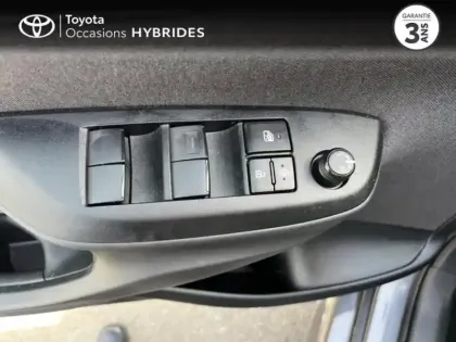 Photo 13 Toyota Yaris  116h Design 5p MC24