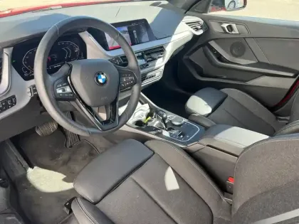 Photo 22 BMW Serie 1 Série 1 118dA 150ch Business Design 8cv
