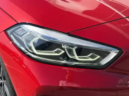 Photo 31 BMW Serie 1 Série 1 118dA 150ch Business Design 8cv