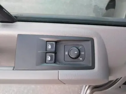 Photo 14 Volkswagen Crafter  Fg 35 L3H3 2.0 TDI 177ch Business Line Plus Traction BVA8