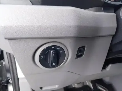 Photo 13 Volkswagen Crafter  Fg 35 L3H3 2.0 TDI 177ch Business Line Plus Traction BVA8