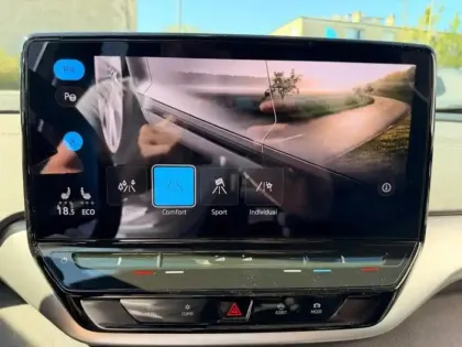 Photo 15 Volkswagen Id.5  204ch Pro Performance 77 kWh