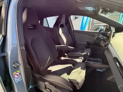 Photo 6 Volkswagen Id.5  204ch Pro Performance 77 kWh