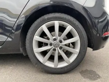 Photo 10 Volkswagen Golf  1.5 TSI EVO 150ch Carat DSG7 5p