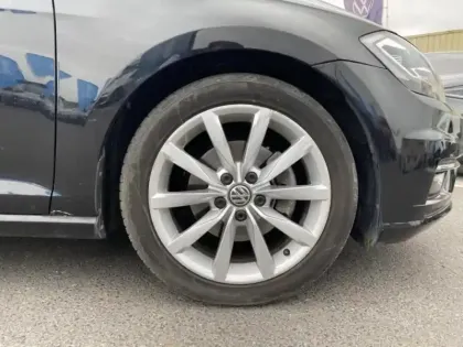 Photo 8 Volkswagen Golf  1.5 TSI EVO 150ch Carat DSG7 5p