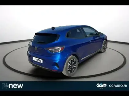 Photo 5 Renault Clio  1.6 E-Tech 145ch full hybrid Techno - 24