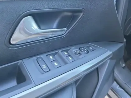 Photo 11 Peugeot 3008  1.2 Hybrid 136ch Allure e-DCS6