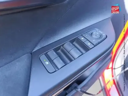 Photo 25 Toyota C-HR  2.0 Hybride Rechargeable 225ch GR Sport MY26