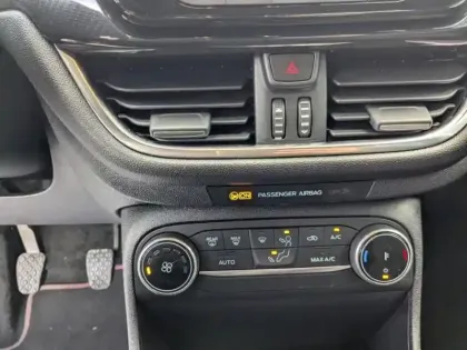 Photo 10 Ford Fiesta Gén. V Ph2 ST-Line X 5