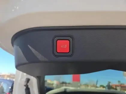 Photo 11 Alfa Romeo Junior  1.2 Ibrida 136ch DCT6