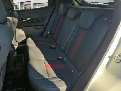 Photo 10 Alfa Romeo Junior  1.2 Ibrida 136ch DCT6