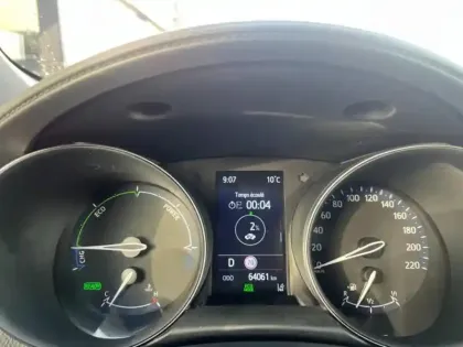 Photo 16 Toyota C-HR  1.8 Hybride 122ch Design E-CVT