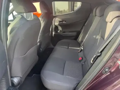 Photo 12 Toyota C-HR  1.8 Hybride 122ch Design E-CVT