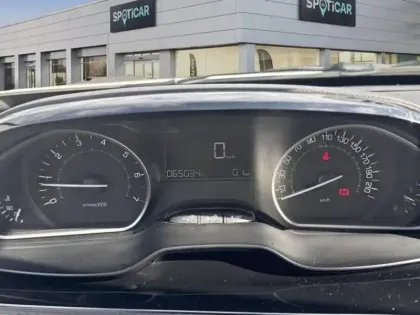 Photo 14 Peugeot 2008  1.2 PureTech 82ch Style