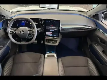 Photo 8 Renault Scenic  E-Tech Electric 220ch Techno option esprit Alpine grande autonomie -25