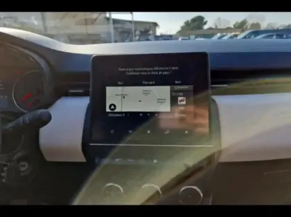 Photo 8 Renault Clio  1.0 TCe 100ch Evolution GPL