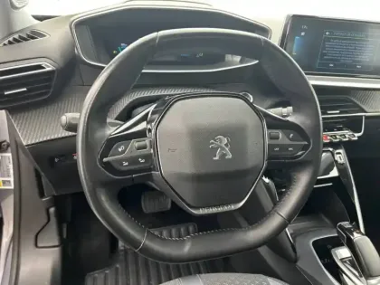 Photo 8 Peugeot 2008  Electrique 136 ch