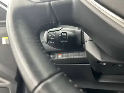 Photo 18 Peugeot 2008  Electrique 136 ch