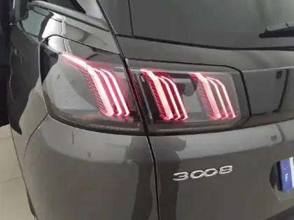 Photo 14 Peugeot 3008  Hybrid 225 e-EAT8