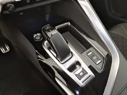 Photo 12 Peugeot 3008  Hybrid 225 e-EAT8