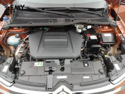 Photo 11 Citroën C4 e- 136 ch Automatique