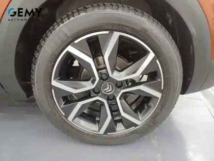 Photo 10 Citroën C4 e- 136 ch Automatique