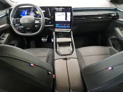 Photo 43 Renault Austral  E-Tech full hybrid 200 GSR2