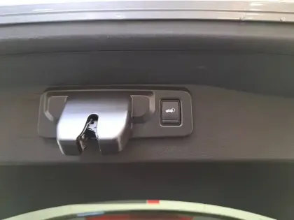 Photo 21 Renault Austral  E-Tech full hybrid 200 GSR2