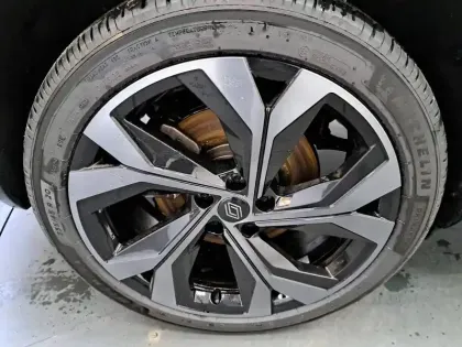 Photo 15 Renault Austral  E-Tech full hybrid 200 GSR2