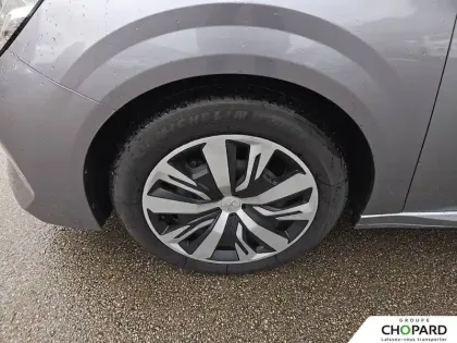 Photo 24 Peugeot 208  PureTech 75 S&S BVM5