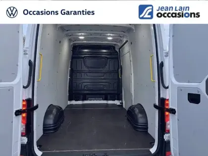 Photo 13 Volkswagen Crafter  VAN 35 L3H3 2.0 TDI 140 CH BVA