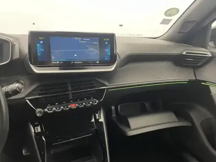 Photo 54 Peugeot 2008  Electrique 136 ch