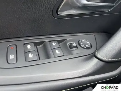 Photo 14 Peugeot 2008  Electrique 136 ch