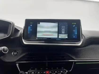 Photo 59 Peugeot 2008  Electrique 136 ch