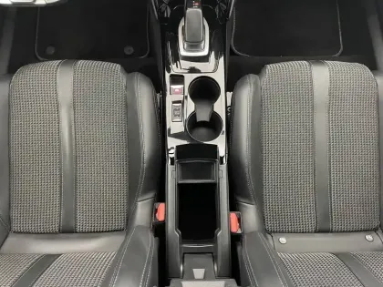 Photo 57 Peugeot 2008  Electrique 136 ch