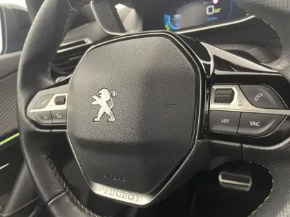 Photo 56 Peugeot 2008  Electrique 136 ch