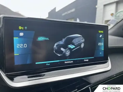 Photo 24 Peugeot 2008  Electrique 136 ch