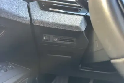 Photo 24 Peugeot 3008  Hybrid 145 e-DCS6