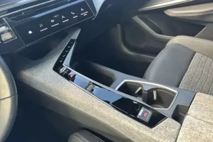 Photo 21 Peugeot 3008  Hybrid 145 e-DCS6