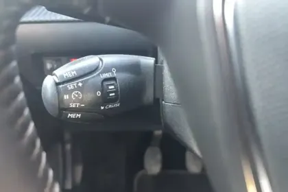 Photo 18 Peugeot 208 Gén. II Ph1 NG Style 5