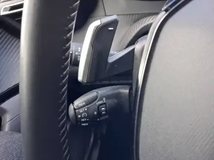 Photo 15 Peugeot 2008  PureTech 130 S&S EAT8