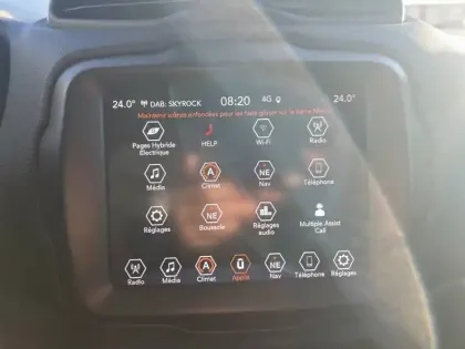 Photo 17 Jeep Renegade  1.3 Turbo T4 190 ch PHEV BVA6 4xe eAWD