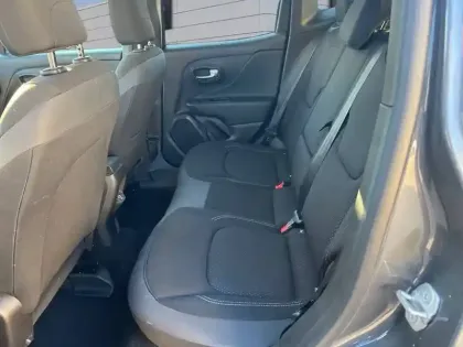 Photo 11 Jeep Renegade  1.3 Turbo T4 190 ch PHEV BVA6 4xe eAWD