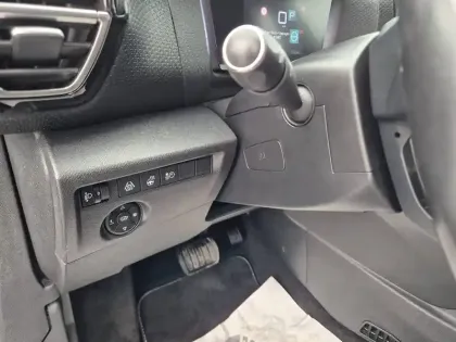 Photo 37 Citroën C4 e- 136 ch Automatique