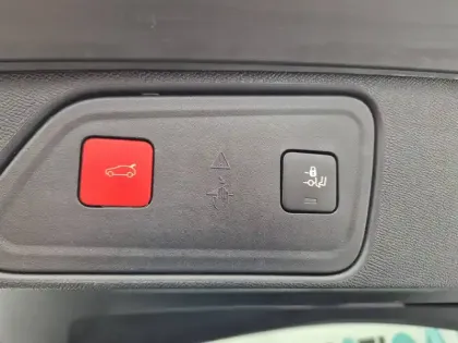 Photo 37 Peugeot 3008 Gén. II Ph2 GT Pack 5