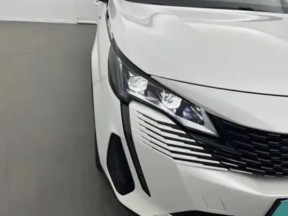 Photo 15 Peugeot 5008  BlueHDi 130ch S&S EAT8