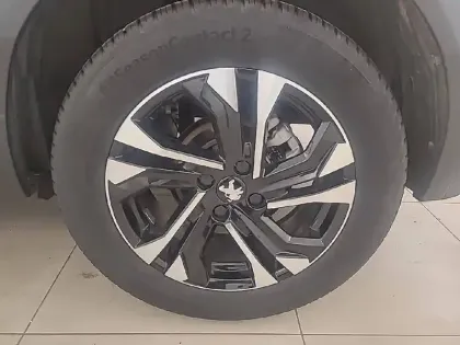 Photo 12 Peugeot 2008  BlueHDi 110 S&S BVM6