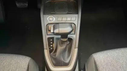 Photo 14 Kia Stonic  1.0 T-GDi 100 ch DCT7